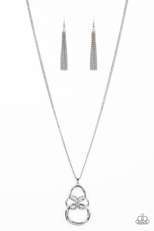 Paparazzi Courageous Contour - Silver Necklace