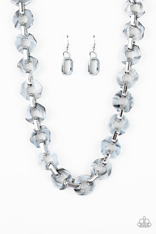 Paparazzi Fashionista Fever - Silver Necklace