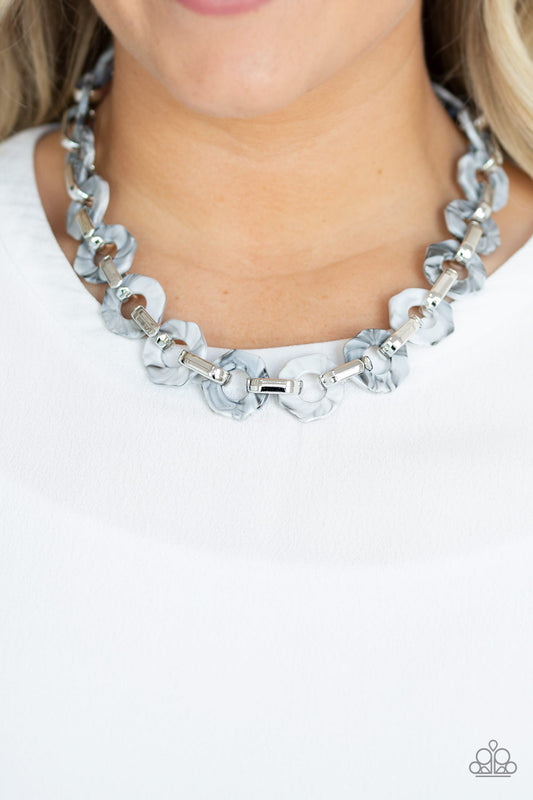 Paparazzi Fashionista Fever - Silver Necklace