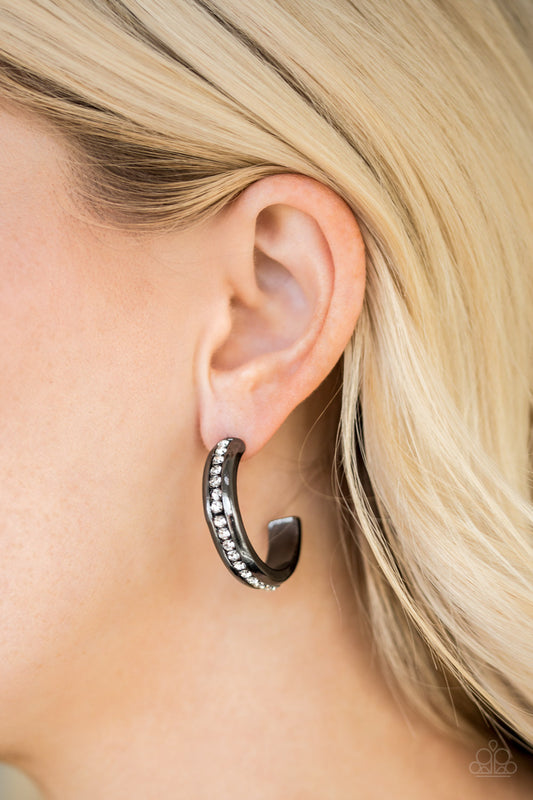 Paparazzi 5th Avenue Fashionista-Black Earrings